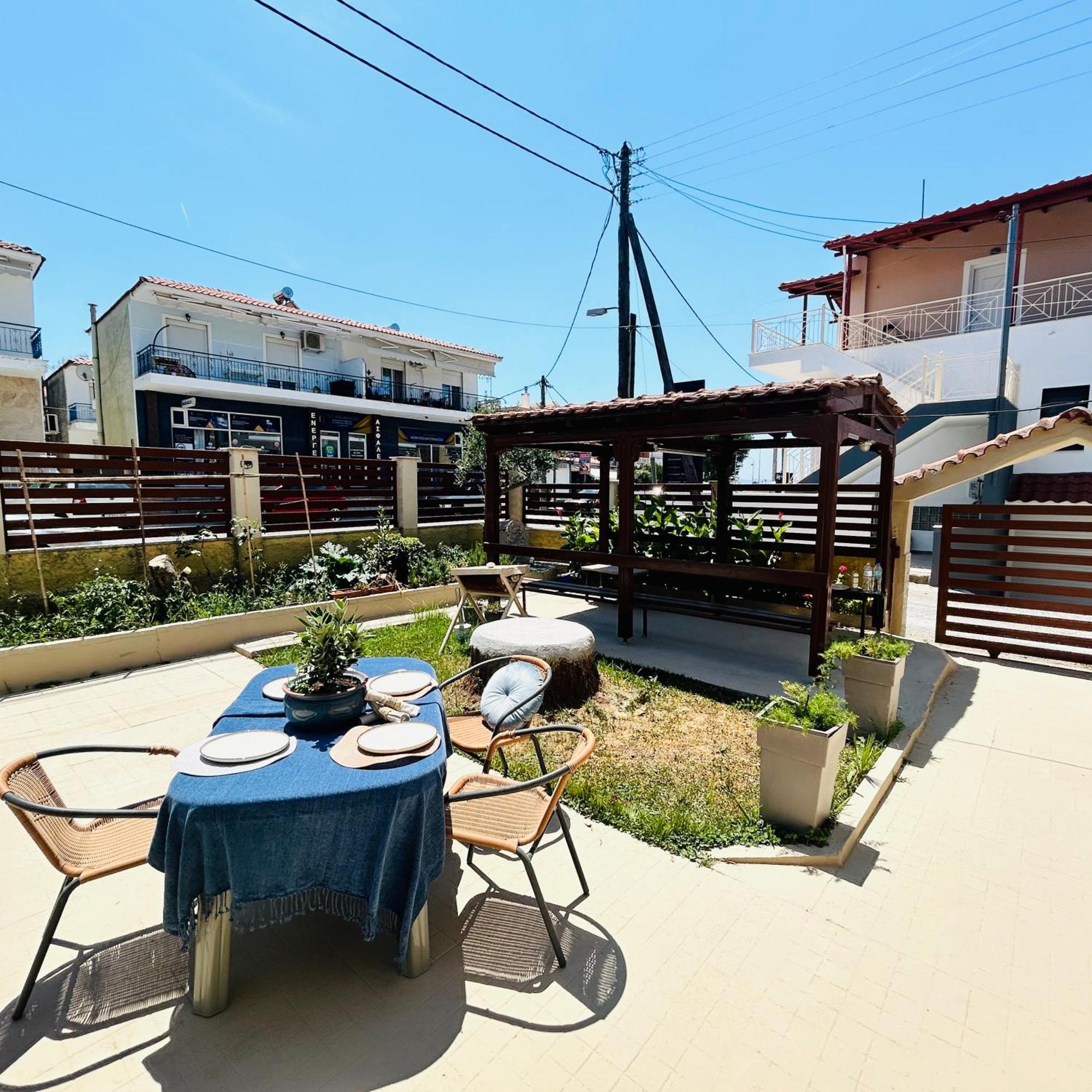 Ofrínion Next To The Beach Apartments מראה חיצוני תמונה