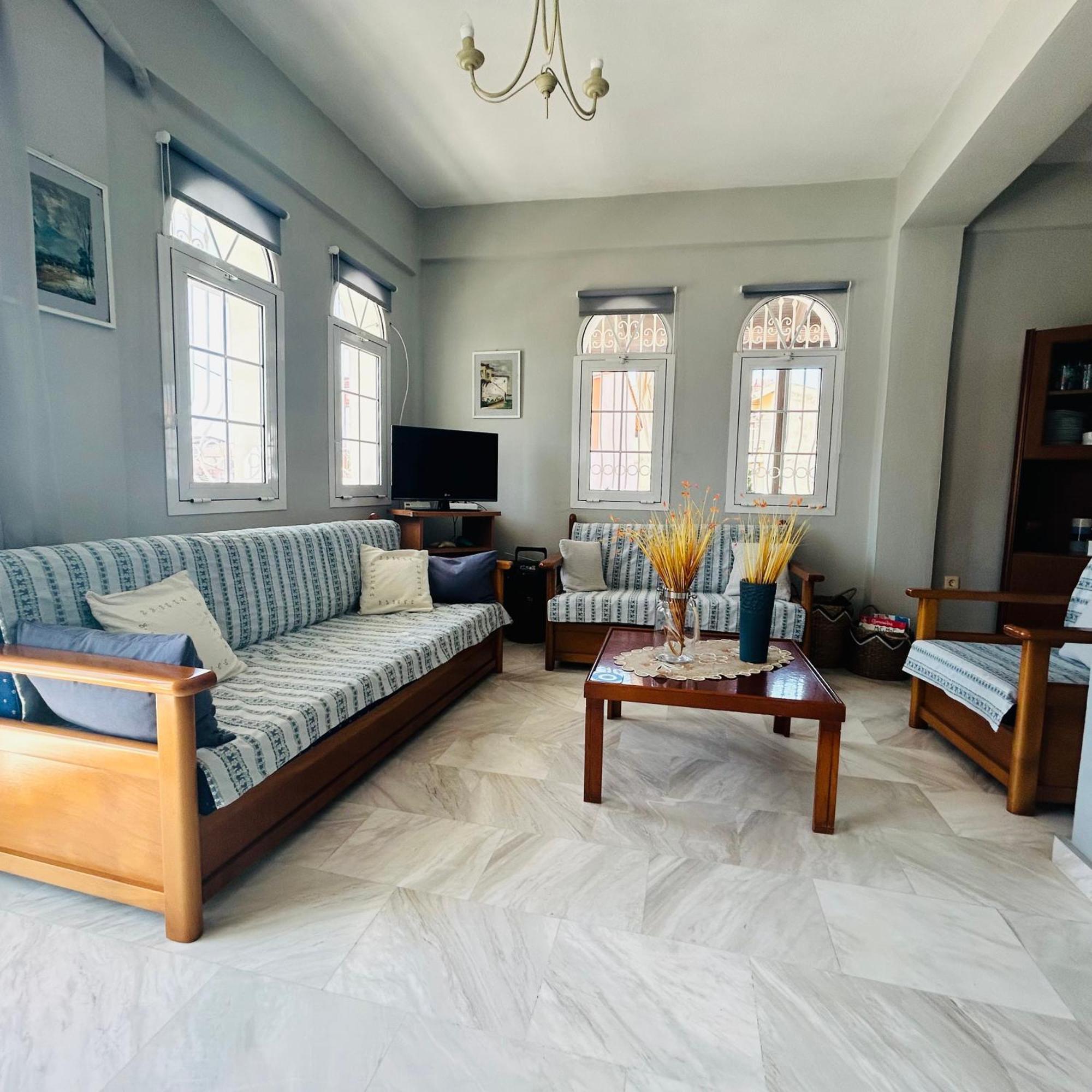 Ofrínion Next To The Beach Apartments מראה חיצוני תמונה