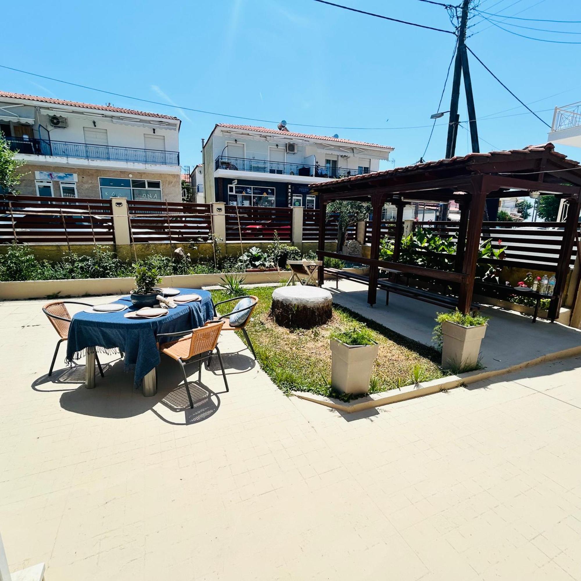 Ofrínion Next To The Beach Apartments מראה חיצוני תמונה