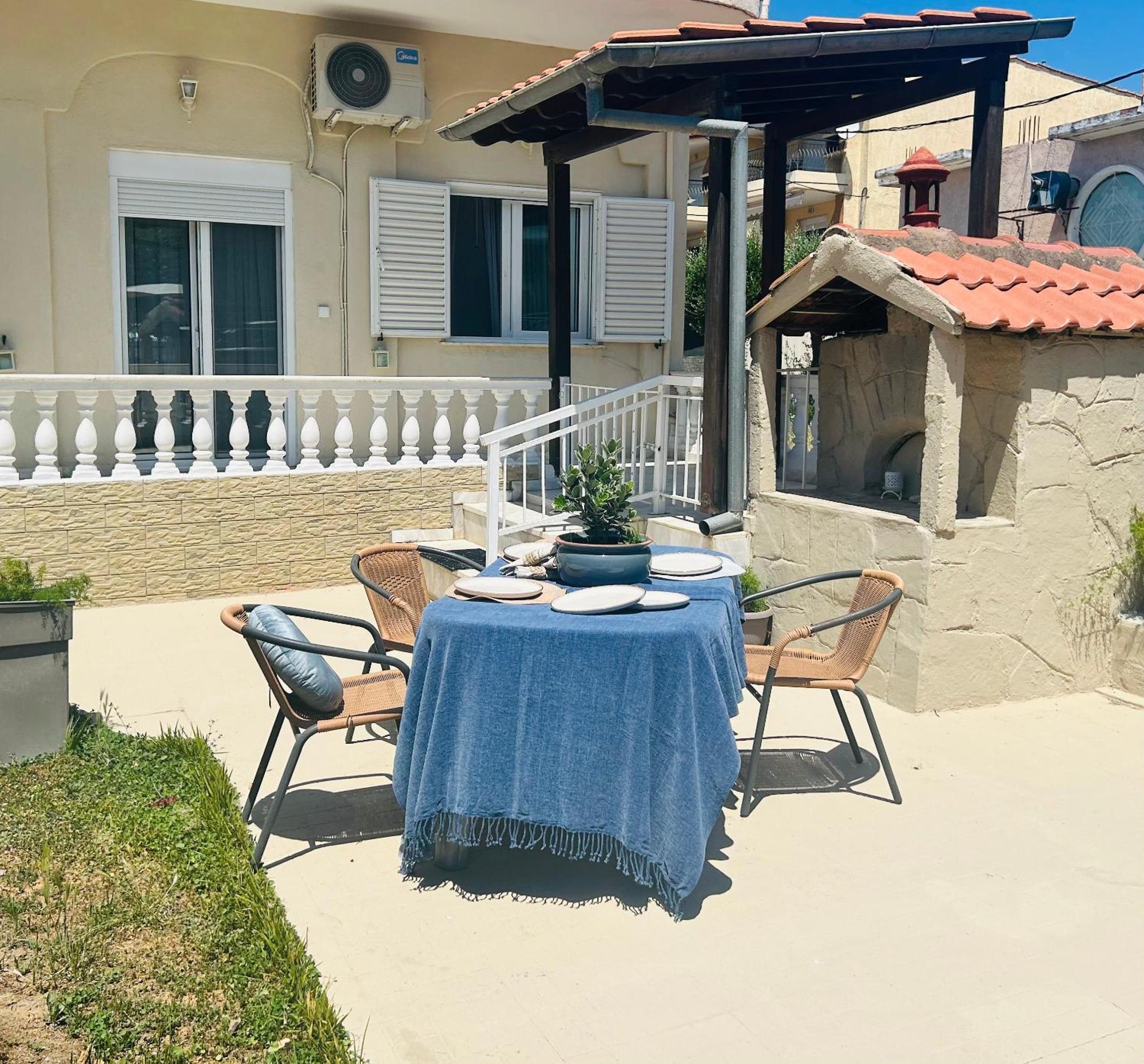Ofrínion Next To The Beach Apartments מראה חיצוני תמונה
